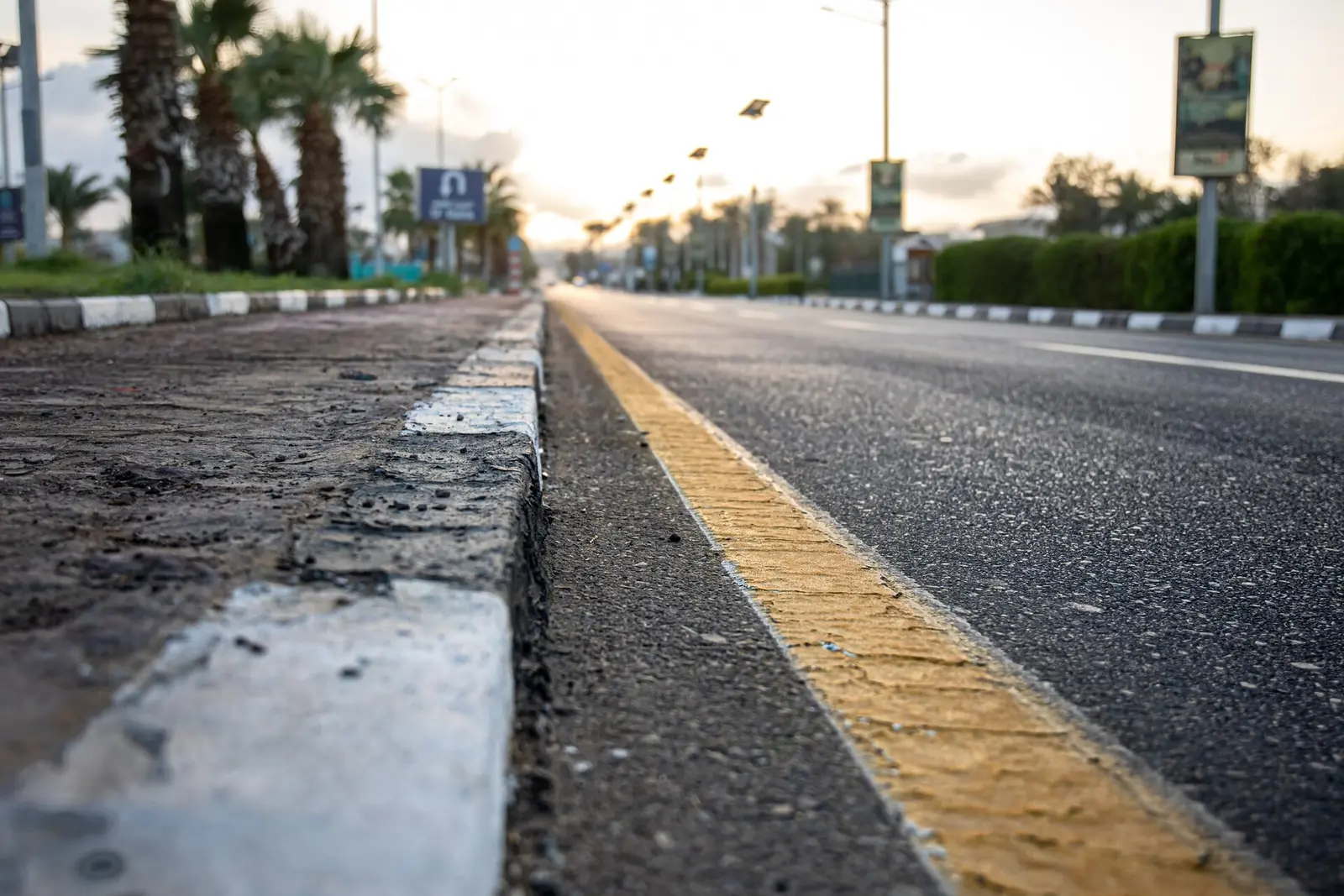 כביש עירוני חלק לאחר קרצוף וריבוד